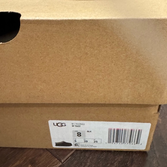 Ugg Tazz size 8 - Picture 5 of 6